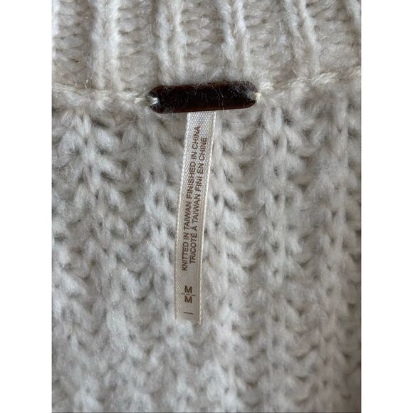 ❤️Free People Blue Bell Chunky Knot Sweater - Picture 3 of 6